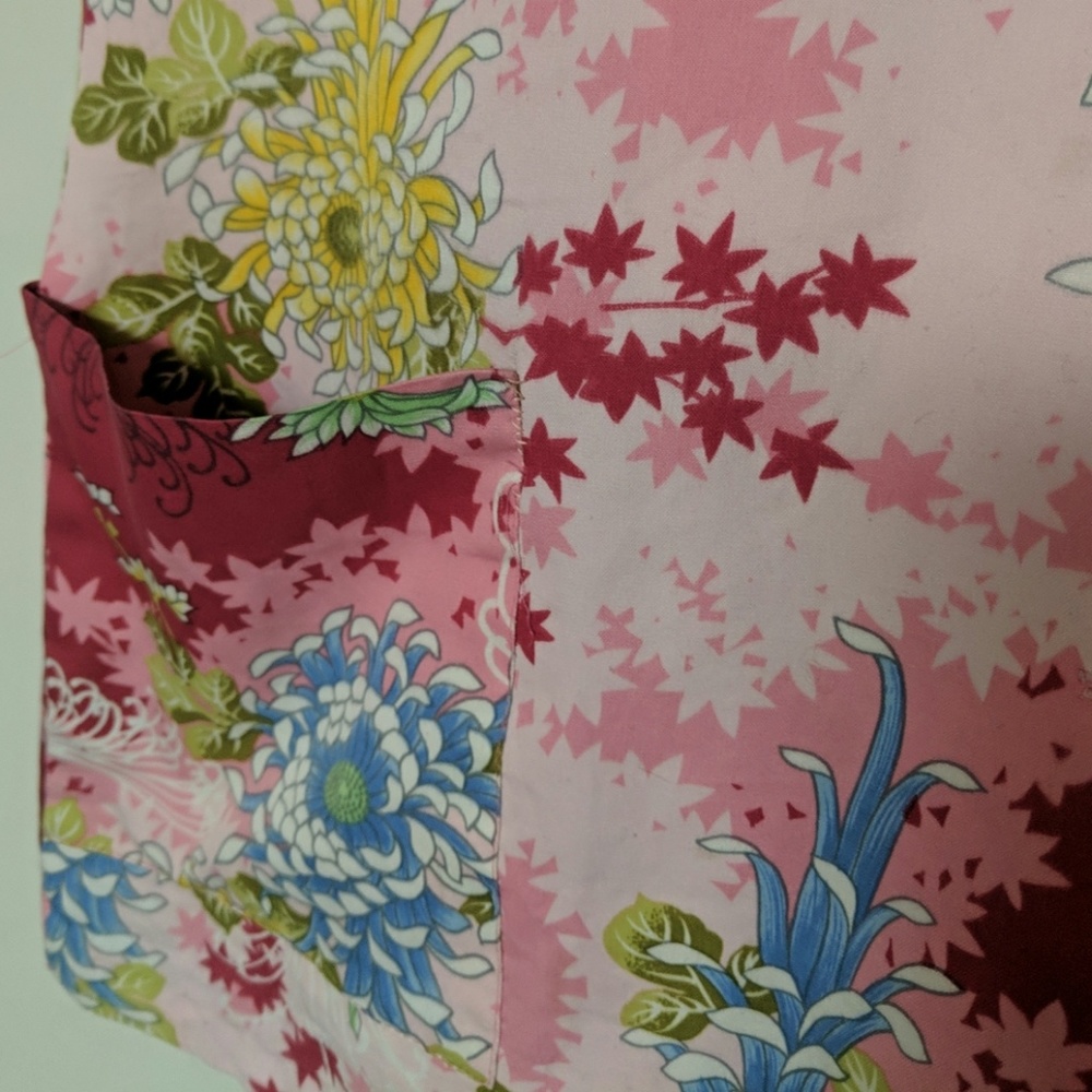 Vintage Floral Sleeveless Button Up